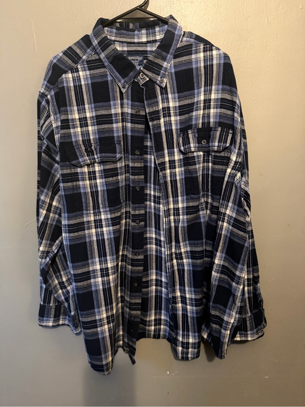 Faded Glory Navy and White Plaid Button-Down Shirt